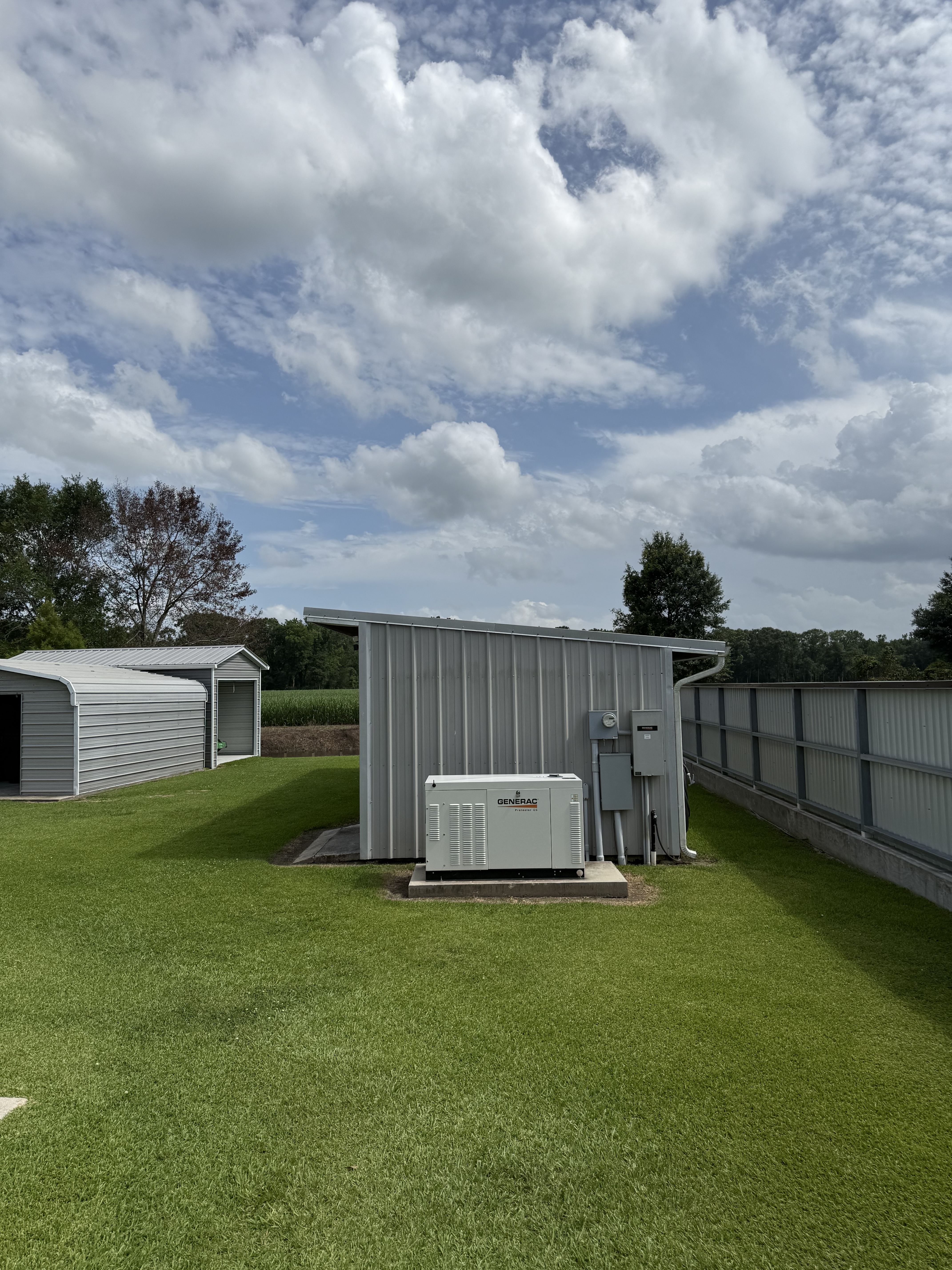 Rural install protects property from outages without compromising on space or style.