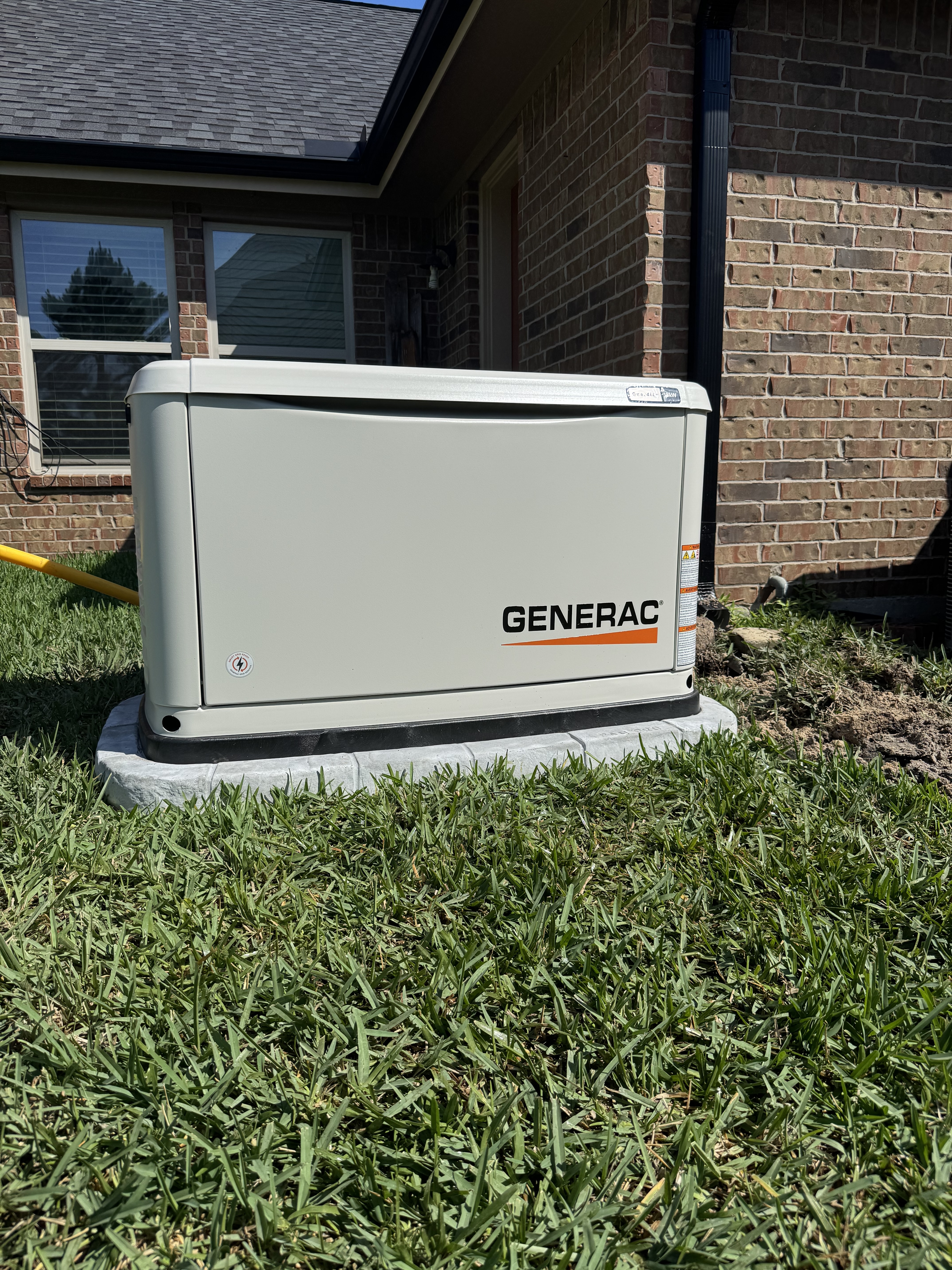Low-profile install provides reliable 24/7 home backup power when it matters most.